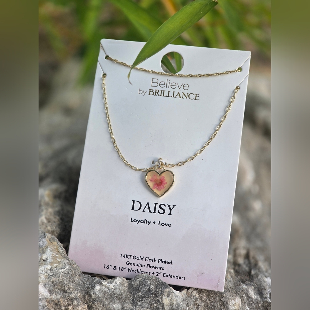 Daisy Gold Heart Necklace with Floral Accent